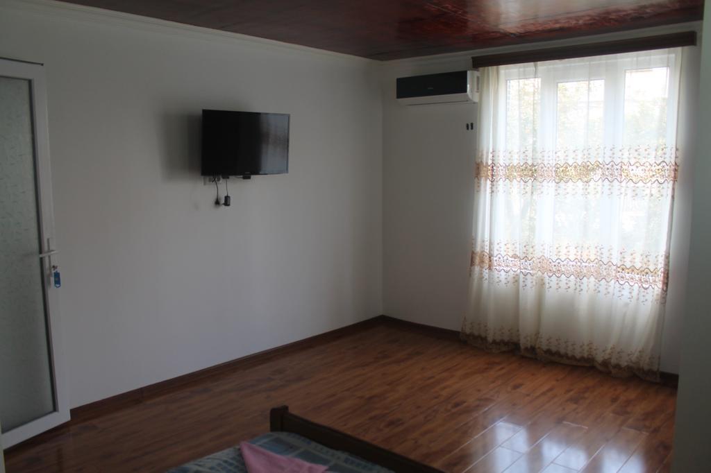 Guest House Maxim Makhinjauri Exterior photo