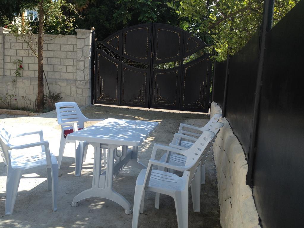 Guest House Maxim Makhinjauri Exterior photo