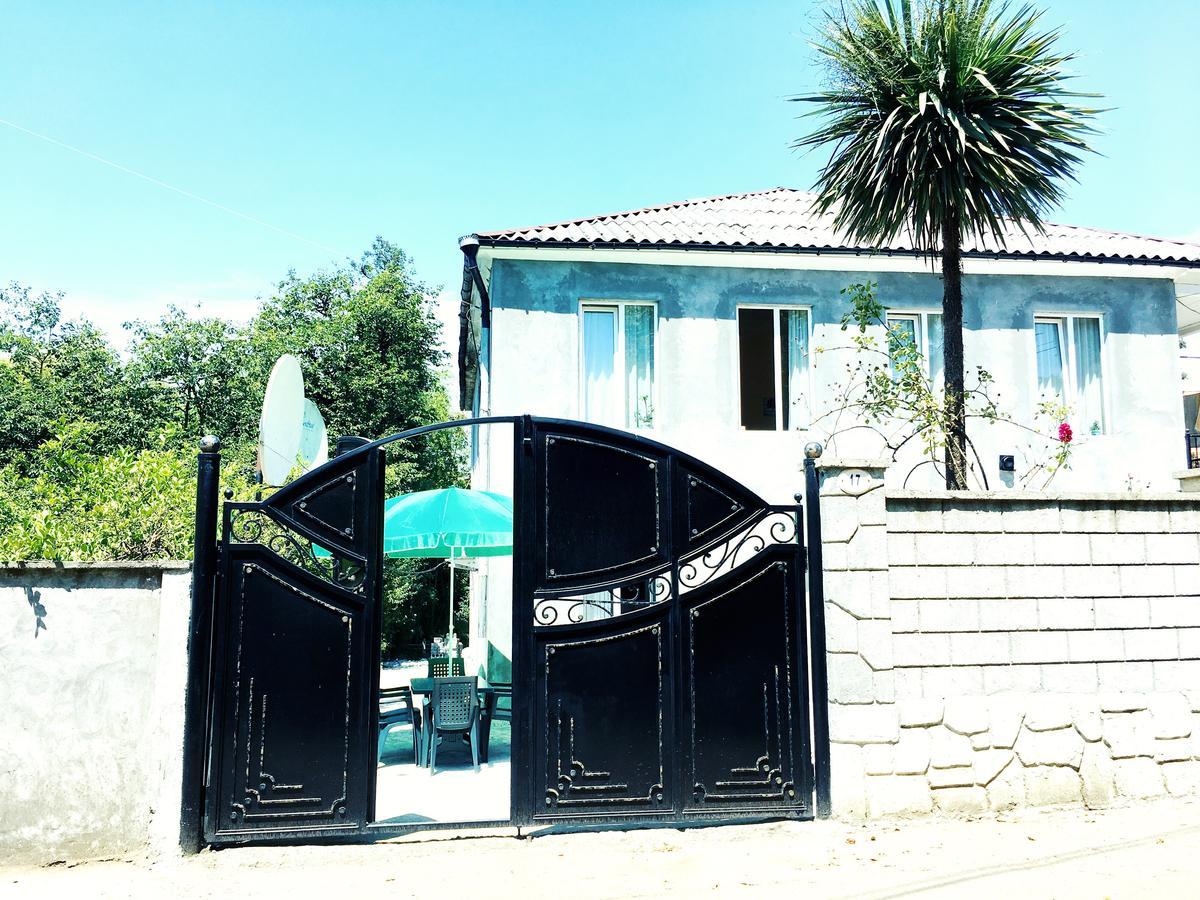 Guest House Maxim Makhinjauri Exterior photo